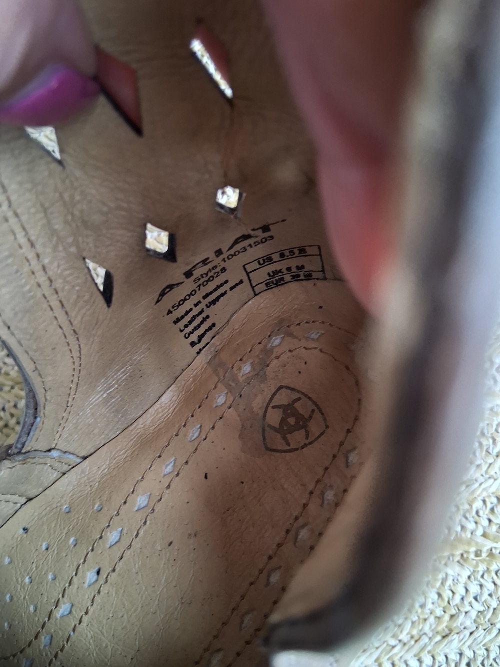 Ariat Dixon Studded Laser Cut Western Ankle Booties Brown Leather 8 Boho - Picture 8 of 16